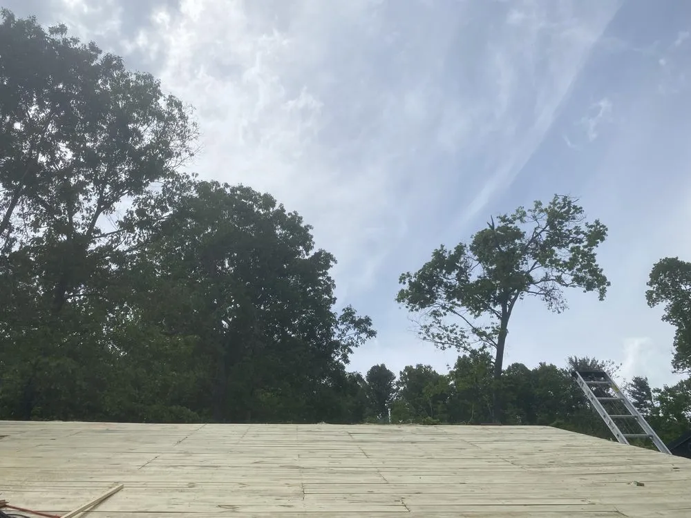 Slide of Rolando Roofing