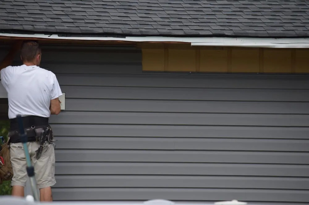 Slide of Roland's Painting & Construction