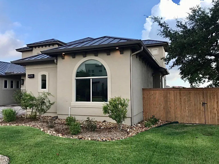 Slide of Roland's Roofing