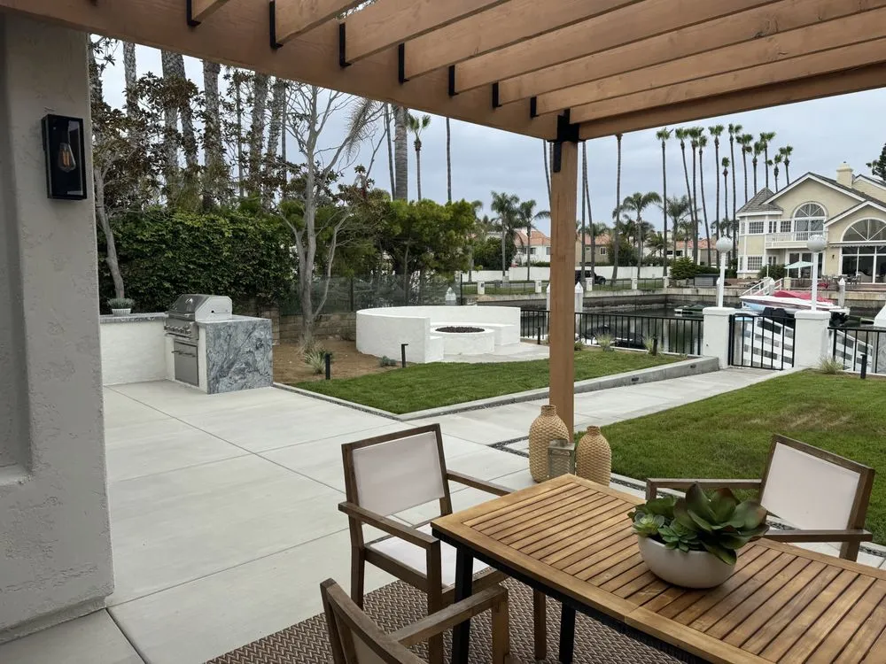 Slide of Rom Builders