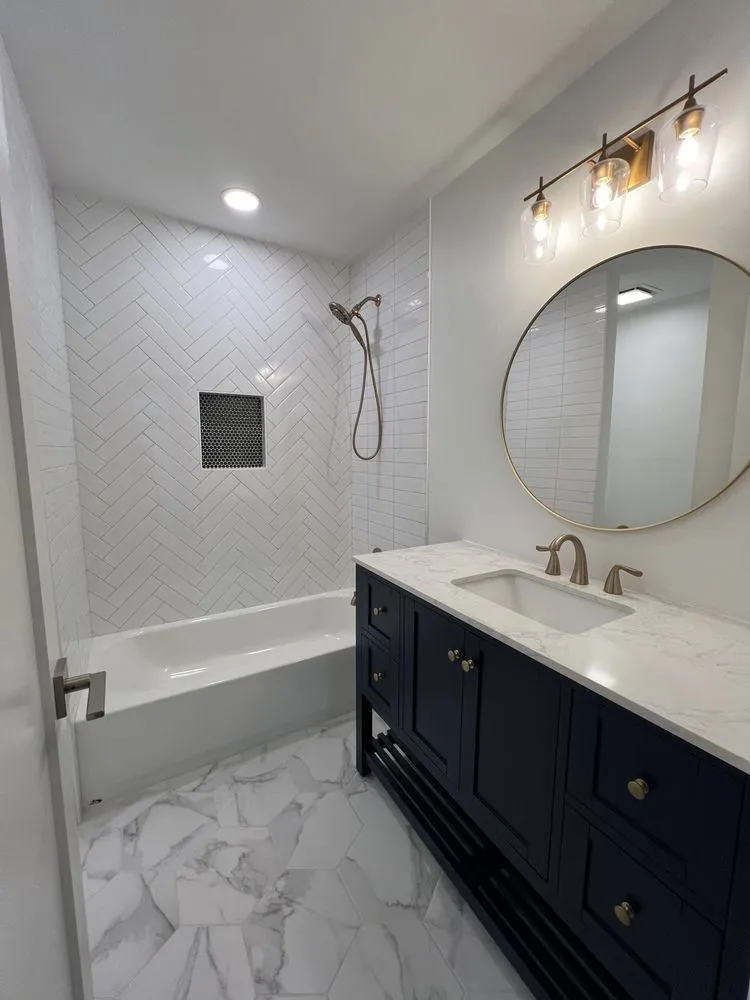 Slide of Romeros Quality Construction