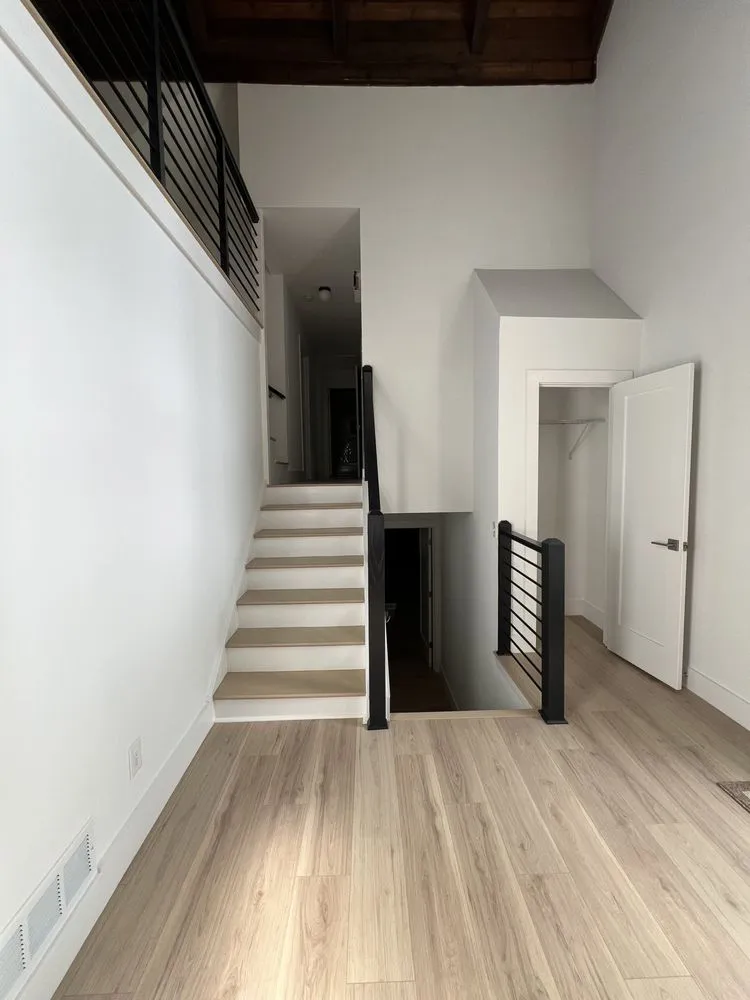 Slide of Romeros Quality Construction