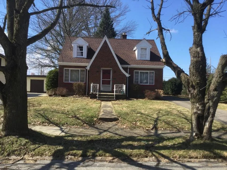 Slide of Ron Chapman Roofing