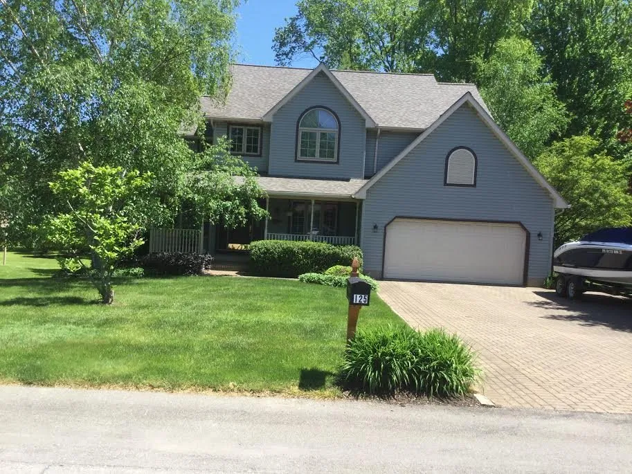 Slide of Ron Chapman Roofing