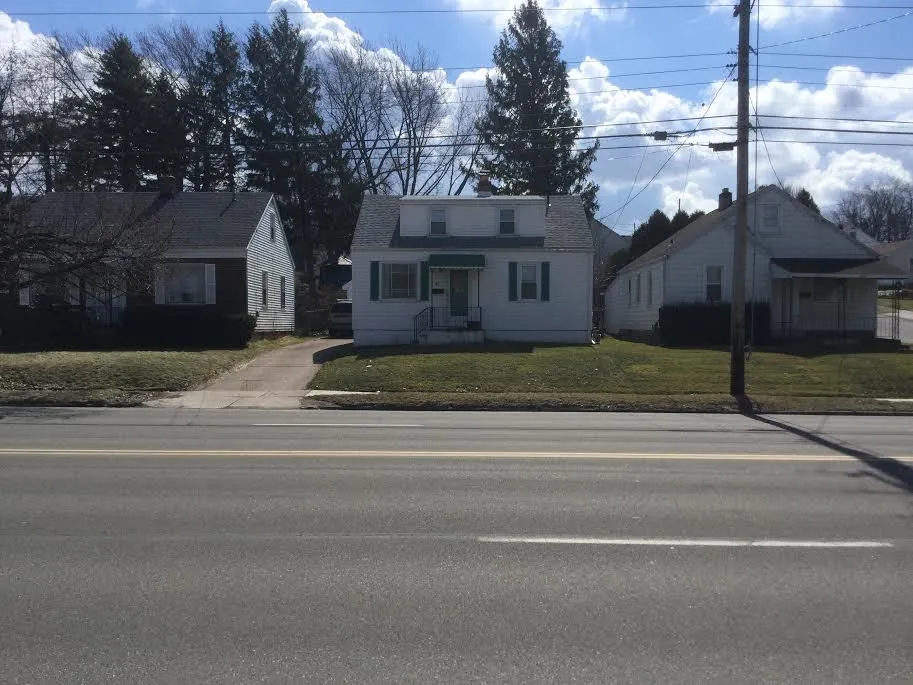 Slide of Ron Chapman Roofing