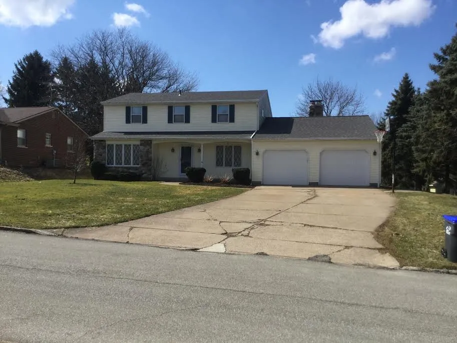 Slide of Ron Chapman Roofing