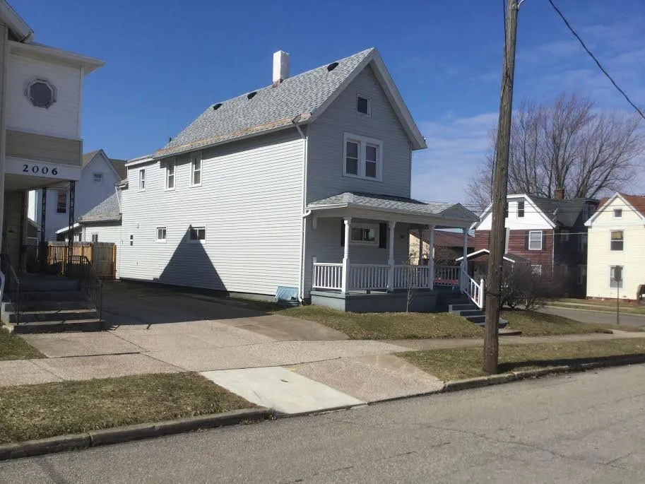 Slide of Ron Chapman Roofing