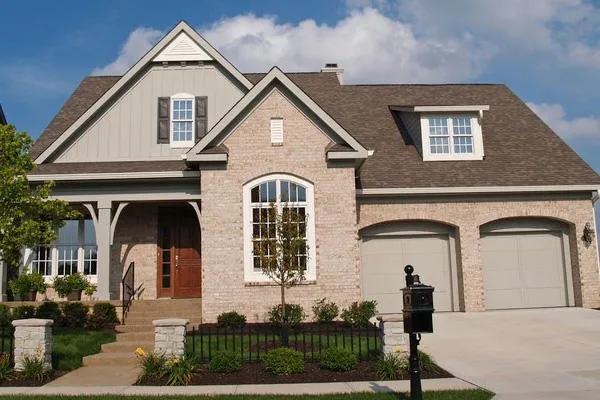 Slide of Ron Schabes Roofing