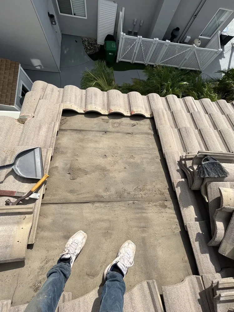 Slide of Ronald Merchant Roofing