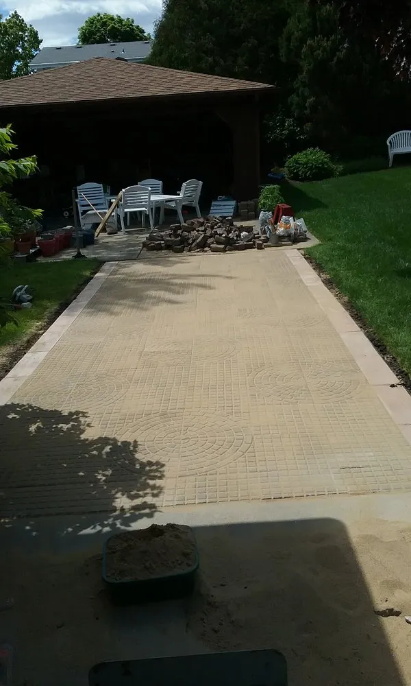 Slide of RonkSolid Construction