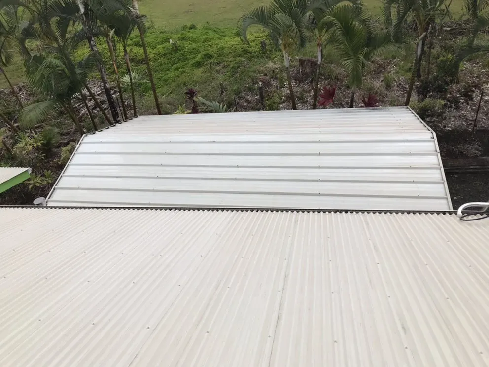 Slide of Roof 2 Tank