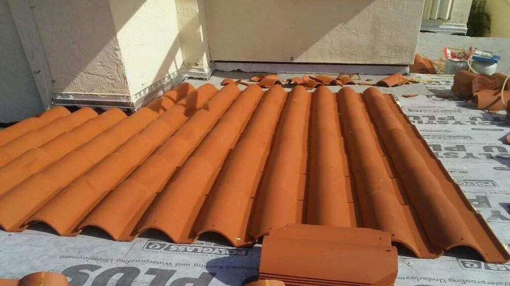 Slide of Roof 4 Less FL