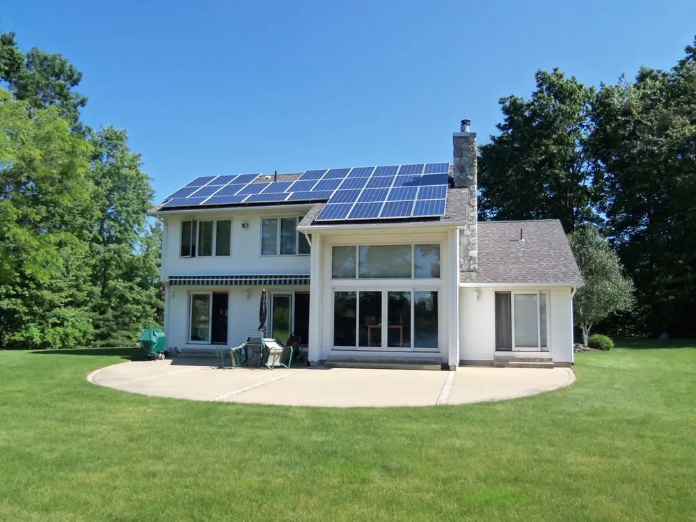 Slide of Roof Diagnostics Solar