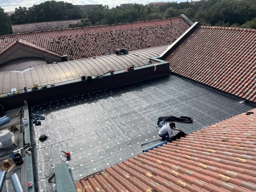 Slide of Roof Guardian Pro