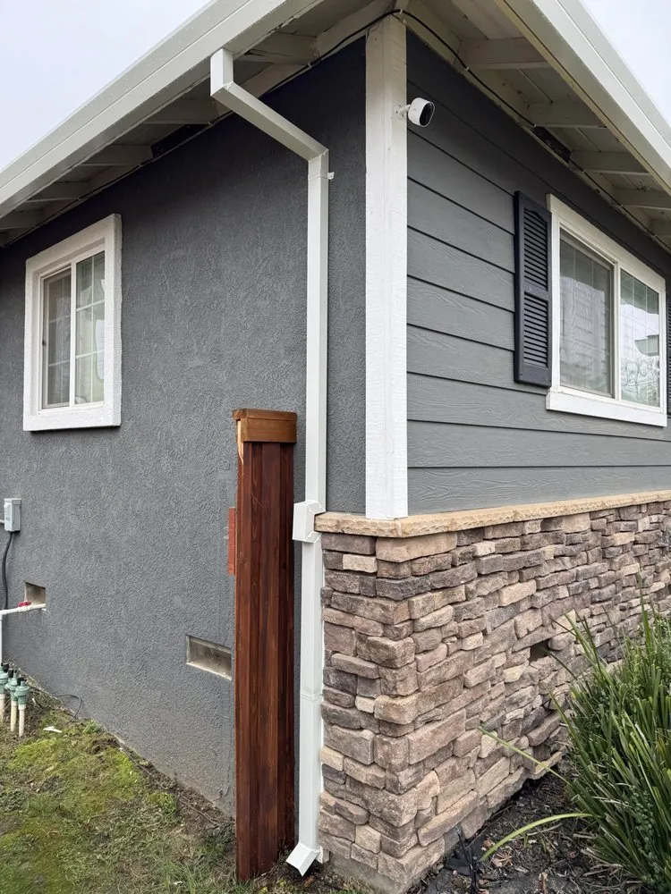 Slide of Roof Gutter Expert