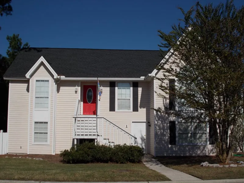 Slide of Roof Hunters