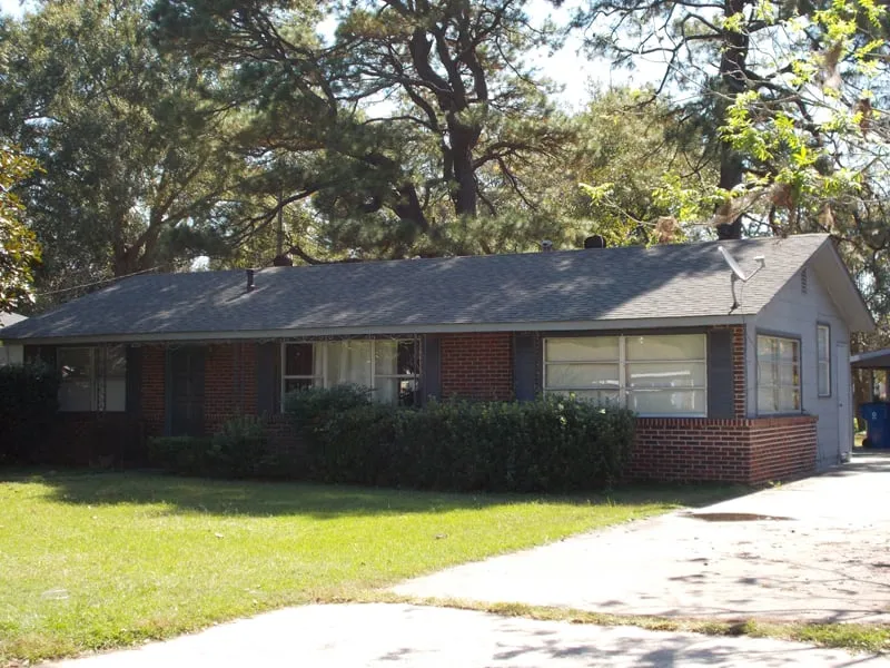 Slide of Roof Hunters