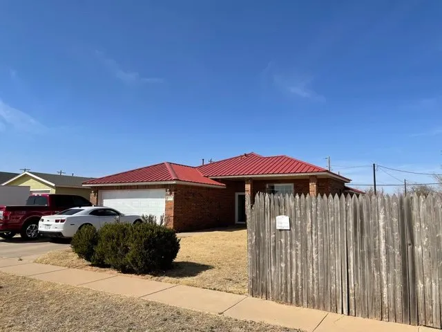 Trusted shingle roofing service experts serving Ropesville, TX - Roof Master & Construction