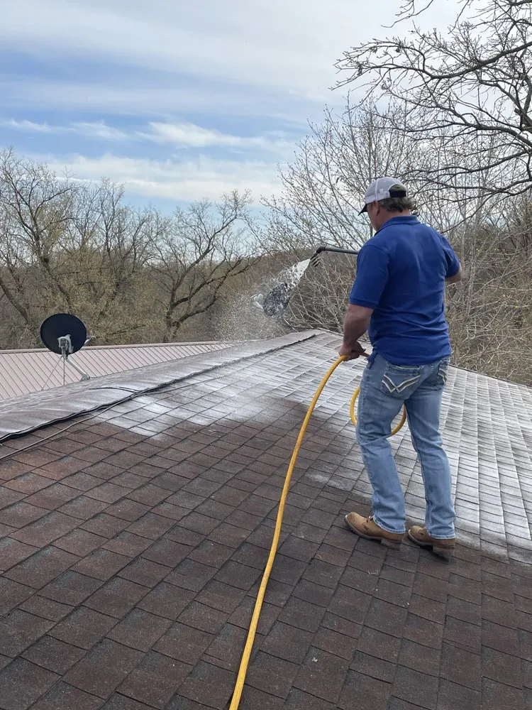 Slide of Roof Maxx - Woodbury