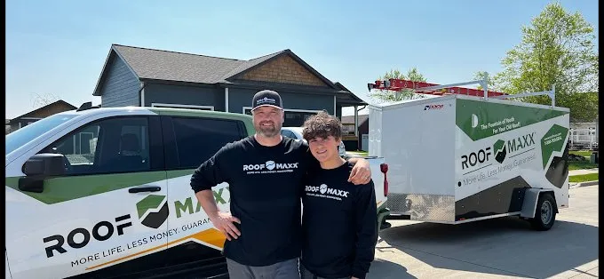 Emergency flat roof repair in Orleans, IA - Roof Maxx