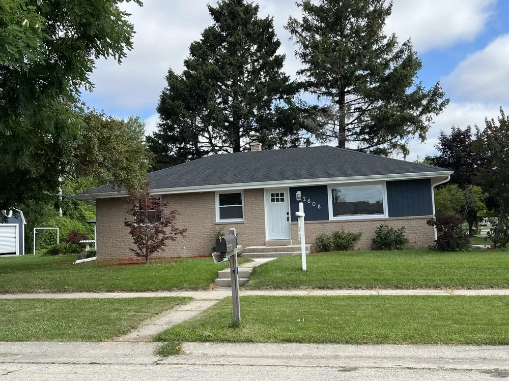 Slide of Roof Me Wisconsin