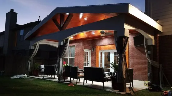 Roof Nation & Construction Logo