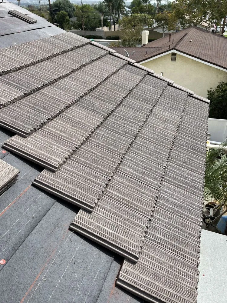 Slide of Roof Pros Rancho
