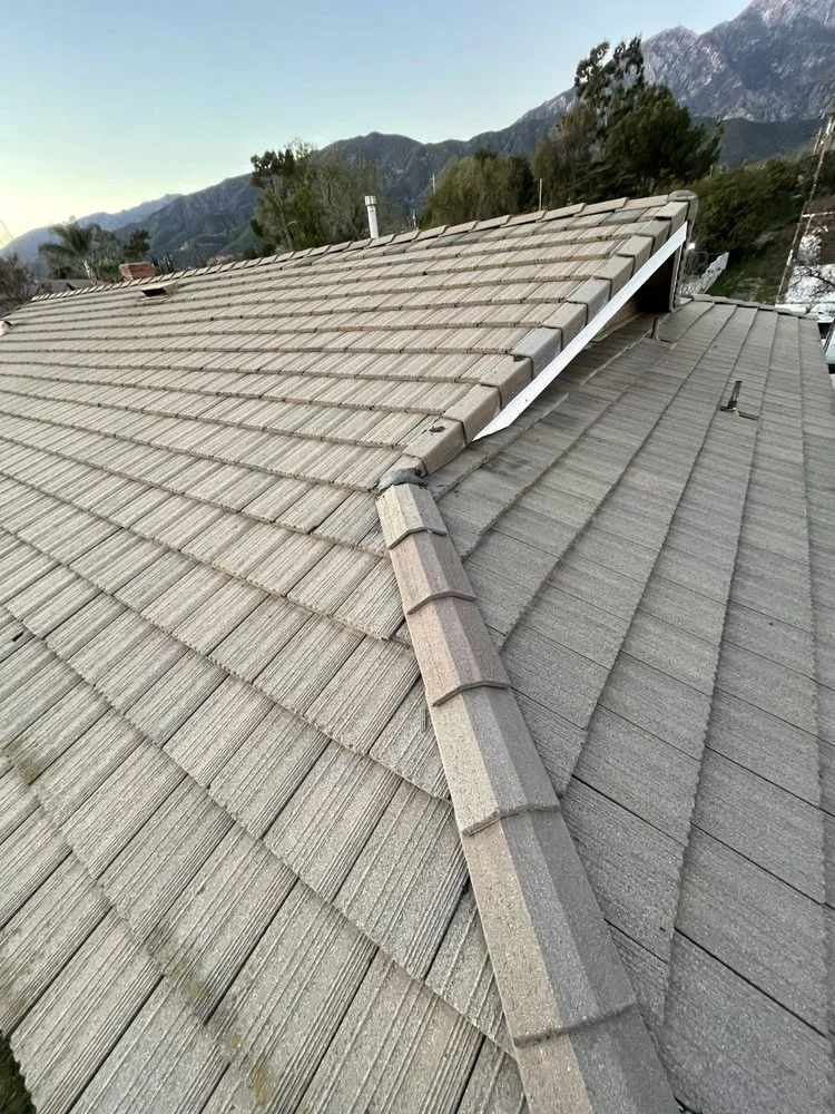 Slide of Roof Pros Rancho