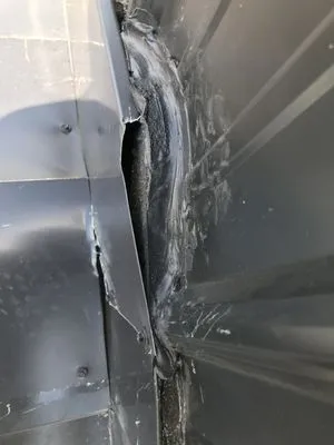 Roof Repair & Leak Experts Logo