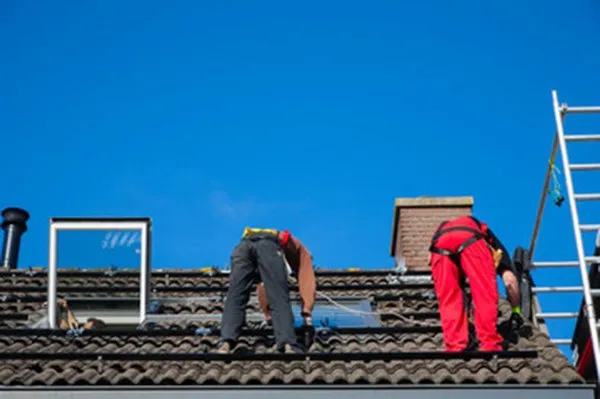 Roof Repair Irvine CA Logo