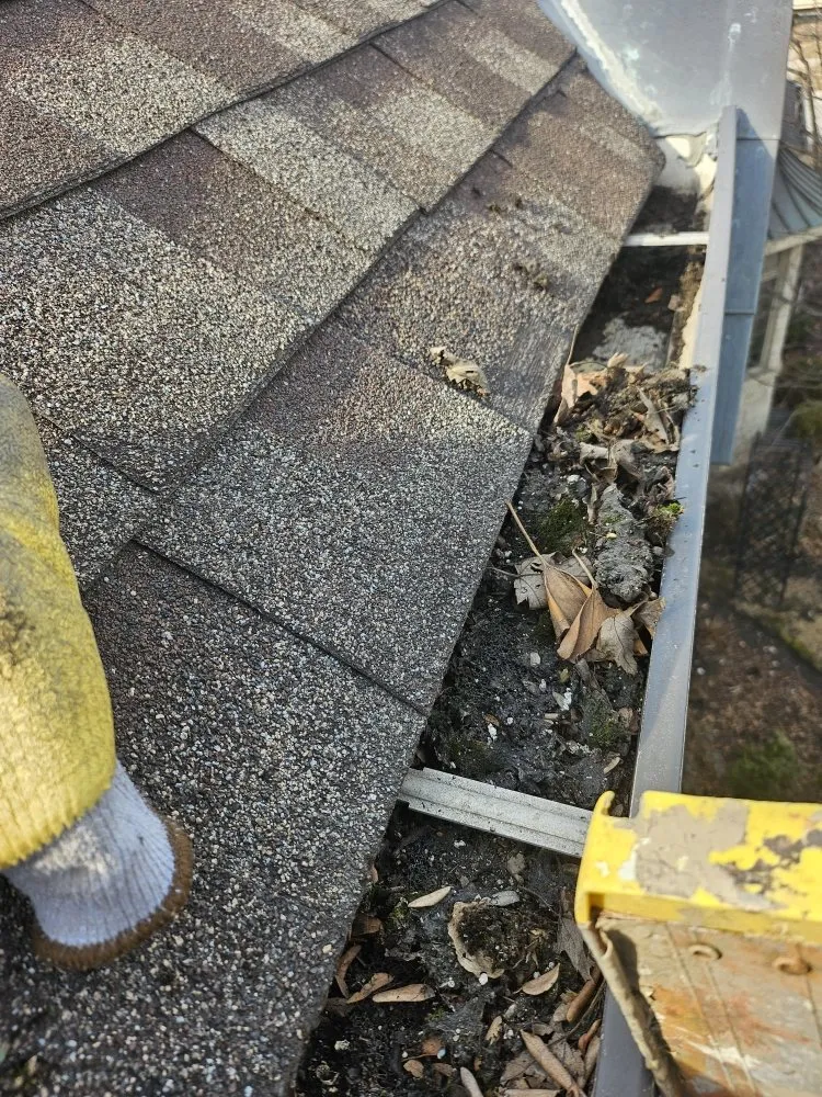 Slide of Roof Repair Specialist
