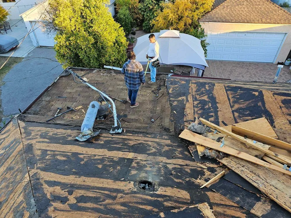 Reliable storm damage roof repair for fast service across Valley Glen, CA - Roof Replacement