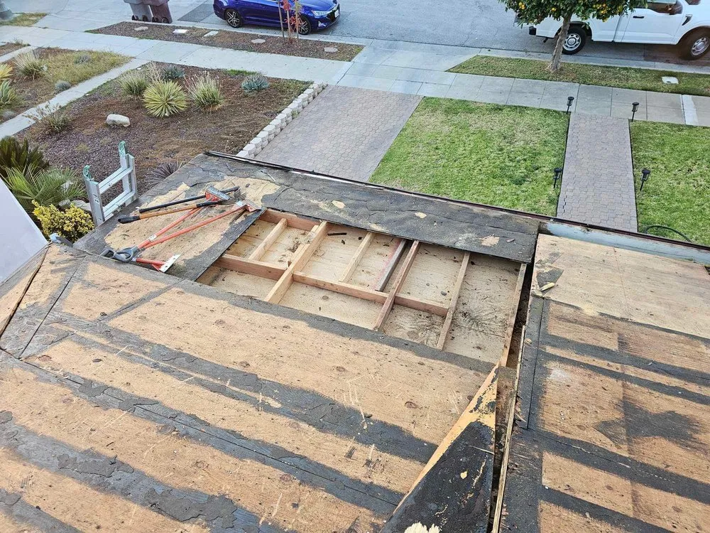Top-rated roof installation in Valley Glen, CA by Roof Replacement