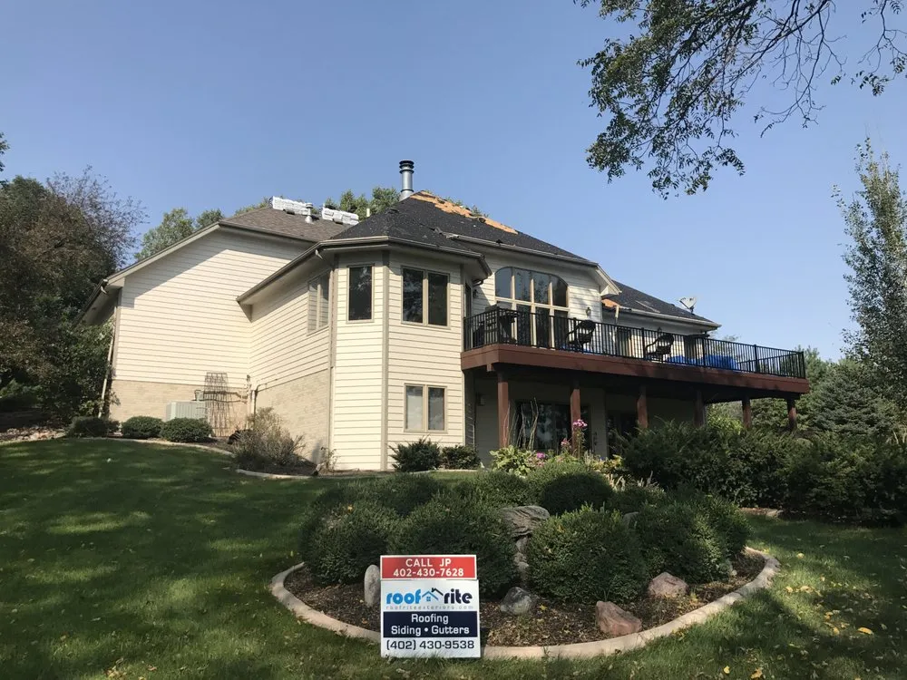 Slide of Roof Rite Exteriors