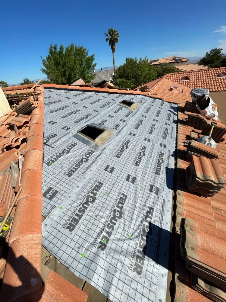 Slide of Roof-Rite Roofing