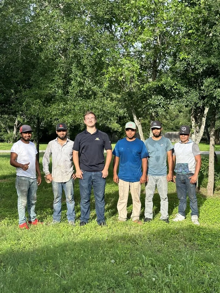 Expert shingle roofing service in Hutto Tx, TX by Roof Royale