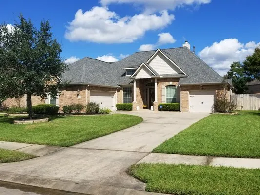 Roof Technologies Logo