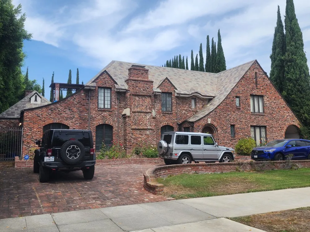 Slide of Roofer Cali