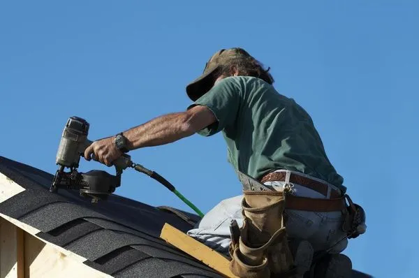 Roofer of Sandy Springs Logo