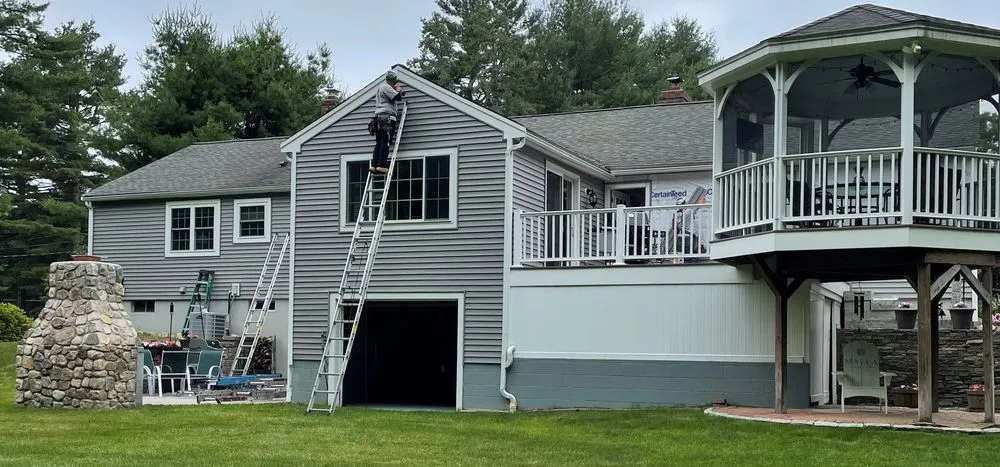 Slide of Roofers Edge & Siding
