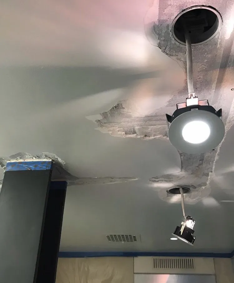 Slide of Roofers In Chicago