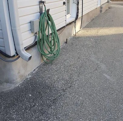 Roofers In Chicago Logo