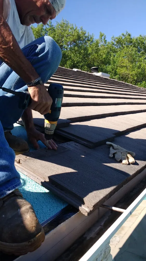 Slide of Roofers Roofing