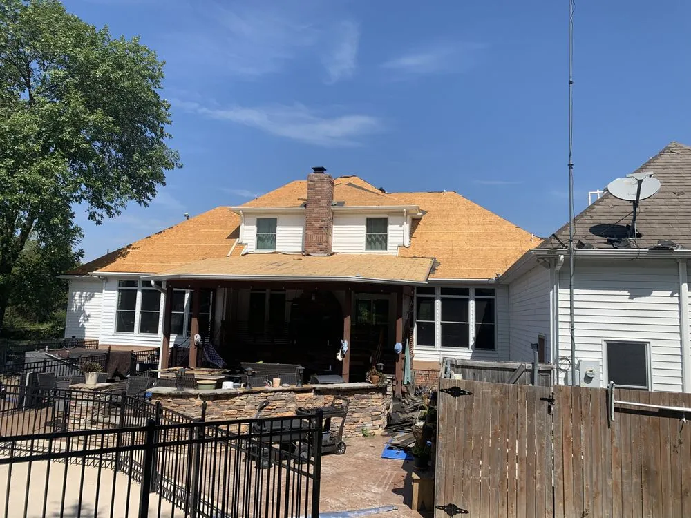 Emergency roof repair for residential properties in Carney, OK by Roofing 101