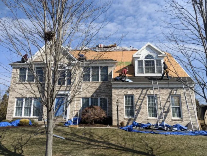 Slide of Roofing 911