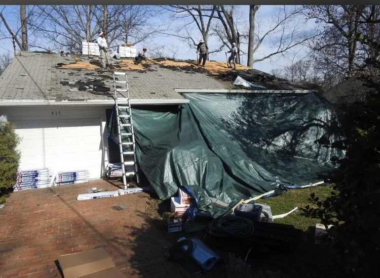 Slide of Roofing 911