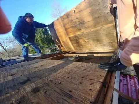 Slide of Roofing America