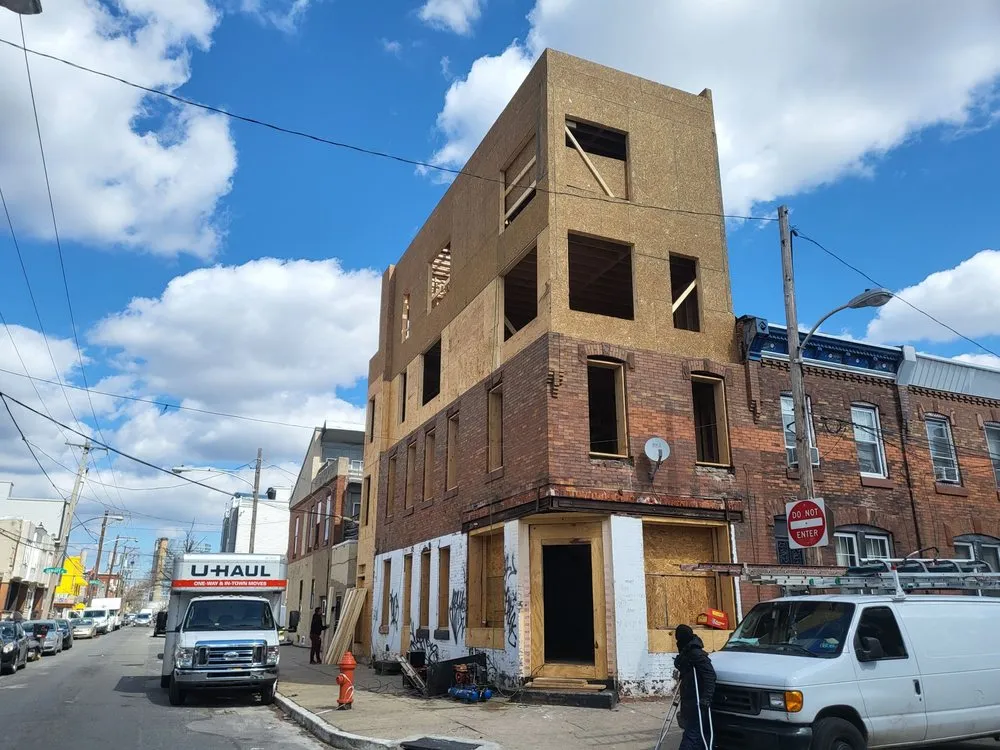 Slide of Roofing and Framing Pros