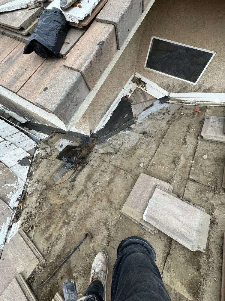 Slide of Roofing and General Construction