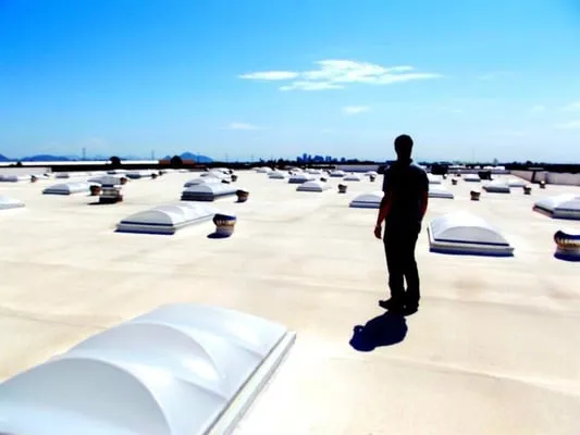 Roofing BY Hernandez Logo